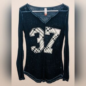 Size M (7-9) Sheer Athletic 37 Long Sleeved Top by "No Boundaries"